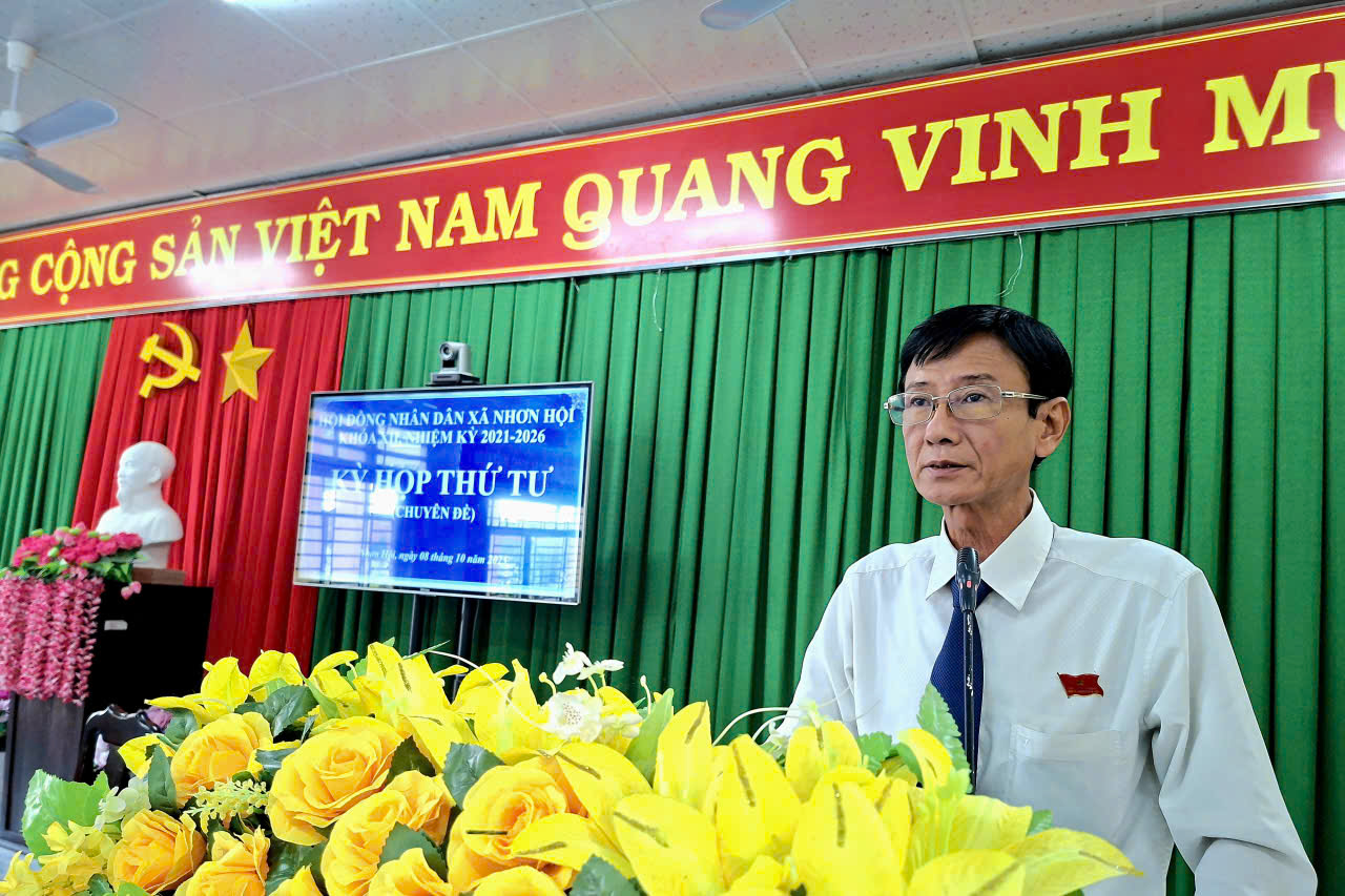 Ông Nguyễn Đức Hiền, Bí Thư Đảng ủy, Chủ tịch HĐND xã phát biểu