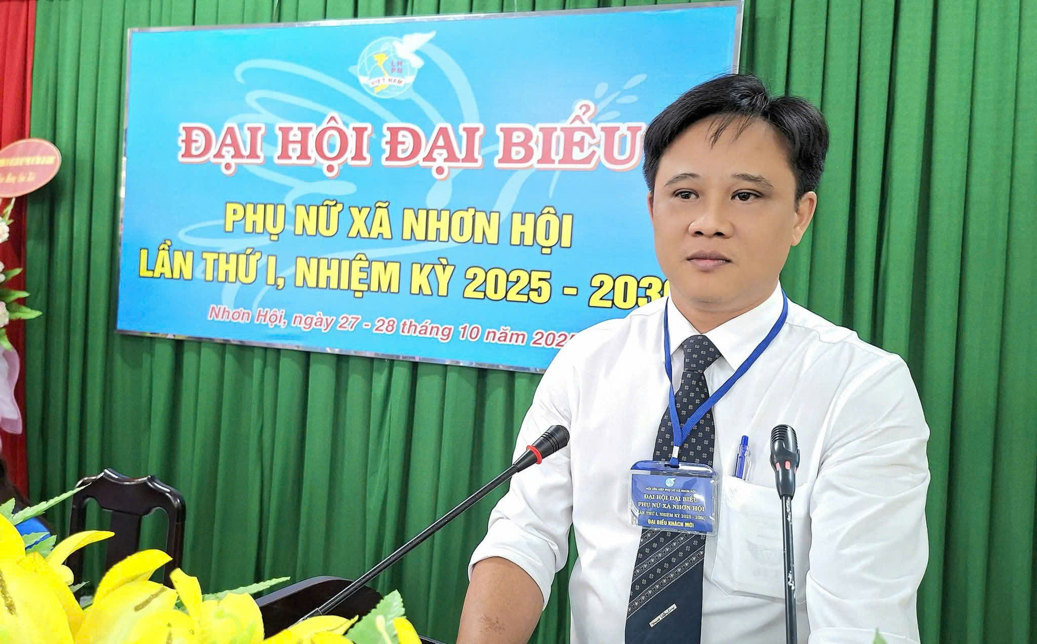 Ông Huỳnh Văn Thích, Phó Bí thư Thường trực đảng ủy xã phát biểu